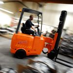 Bendi forklifts can be equipped with hydraulic forklift forks, KOOI ReachForks, for double-deep pallet handling in warehouses